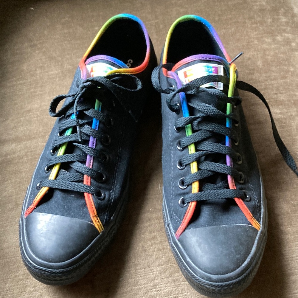 Converse pride men’s 9.5